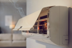 Indoor AC Emitting Smoke Due to Electric Short Circuit